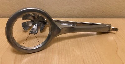 "Cortadora de huevos de metal Westmark Columbus de colección cortadora widget/gadget de cocina 7,5""" Foto 1 de 4