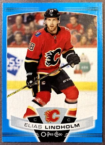 2019-20 O-Pee-Chee Blue Parallel #191 Elias Lindholm Calgary Flames - Picture 1 of 1