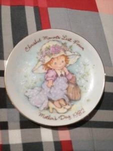 Vintage 1982 Avon Mother's Day Cherished Moments Small Plate - Picture 1 of 3