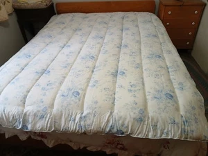 Edredón Ralph Lauren Faye Azul Doble Azul y Blanco-66 x 86-¡Hermoso! - Imagen 1 de 15