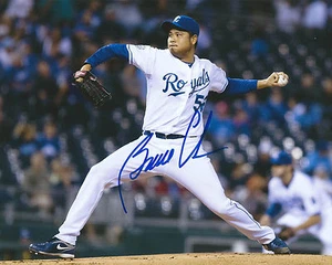 GFA Kansas City Royals BRUCE CHEN Signed 8x10 Photo B4 COA - Picture 1 of 1
