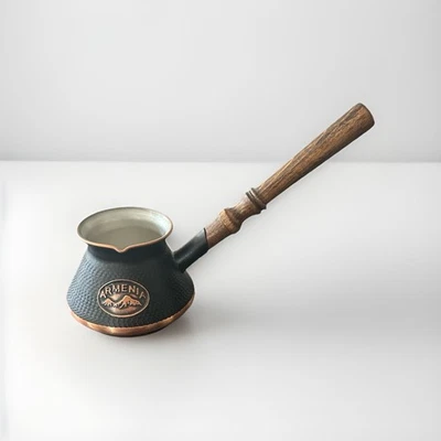 Cafetera armenia hecha a mano cobre jazva makers Ararat mango de madera Foto 1 de 4