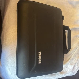 Thule - Gauntlet 14" MacBook Pro Attache - Schwarz - Bild 1 von 7
