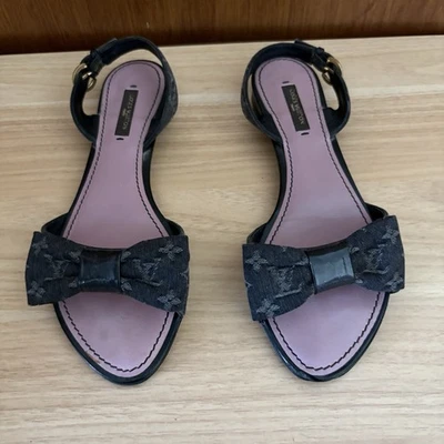 LOUIS VUITTON sz 7 37 черный джинсовой ткани бант плоскостях сандалии - Изображение 1 из 4