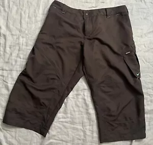 Nike Fit Dry Braun Cargo Capri Shorts Damen Gr. L 12-14 Relaxed Fit Gebraucht - Bild 1 von 11