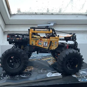 LEGO TECHNIC: 4X4 X-treme Off-Roader 42099 100% Complete with Instruction Manual - Picture 1 of 7