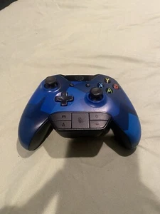 Blue Wireless Xbox 1 Controller With Battery And Head Set Adapter - Picture 1 of 6