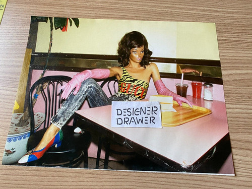 Gucci Versace Balenciaga Set fotografico editoriale moda notte fuori moda