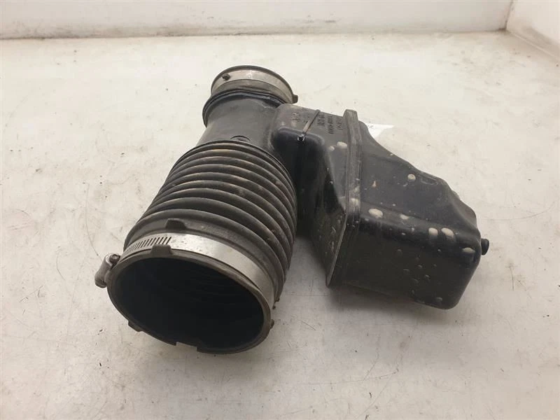 2014 TOYOTA TUNDRA 4.6L 8CYL ВОЗДУХООЧИСТИТЕЛЬ РЕЗОНАТОР ТРУБКА В СБОРЕ  - Изображение 1 из 4