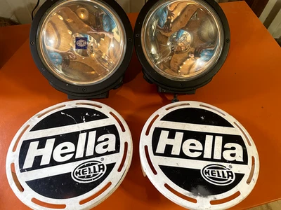 Lámpara de haz de lápiz negra Hella Rallye 4000 x2 (PAR) 12V H1/100W H12560061  Foto 1 de 4