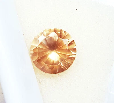 Round Shape Cambodian Zircon 4.50 Ct Loose Gemstone With Free Gift - Image 1 of 4