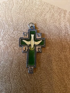 Vintage WWJD (What Would Jesus Do) 2 inch Medallion Cross Religious - Picture 1 of 5