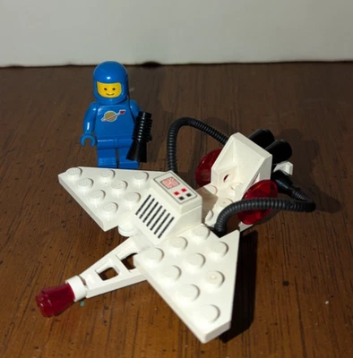 Vintage 1987 Lego 6808: Classic Space - Galaxy Trekkor - Complete! - Image 1 of 2