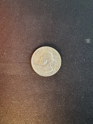 Rare 1993-D  WASHINGTON QUARTER OFF CENTER - Image 1 of 2