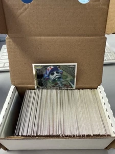 2025 Topps Chrome SpongeBob Complete Base Set 1-200 - Picture 1 of 1