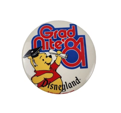 Disneyland Grad Nite' 81 Vintage 3" Pin-Back Botón ~ Walt Disney Production Foto 1 de 4