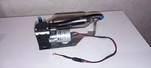 KNF Vakuumpumpe PMM1366-MPK04 + FESTO CRVZS-0,1 auf Halterung - Bild 1 von 8
