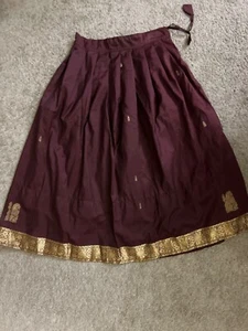 indian skirt maroon with patterns - Picture 1 of 1