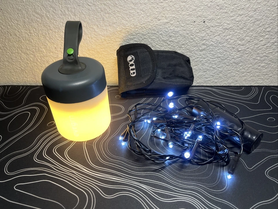 Lote de luces LED crepusculares ENO y linterna LED Lowboy evrn funcionando Foto 1 de 2