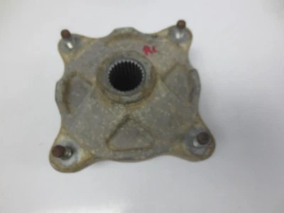 03 04 Polaris Sportsman 700 usado OEM rueda trasera izquierda eje buje Foto 1 de 2