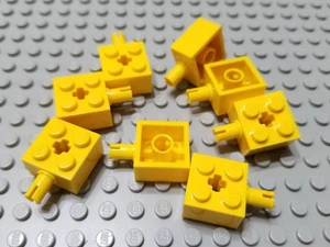 LEGO Lot of 8 Yellow 2x2 Brick Pieces with Axle Pin - Picture 1 of 1