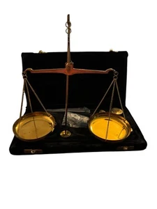 Antique Brass Balance Scale Apothecary with Gram Weights in Case India - Picture 1 of 3