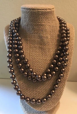 COLLAR LONGITUD CUERDA PERLAS COLOR CHOCOLATE IMITACIÓN RJ GRAZAINO Foto 1 de 4