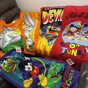 5 Towel Lot Peril Mickey, Looney Tunes Bugs Bunny Tasmania Disney Blaggard 57x30 - Picture 1 of 5