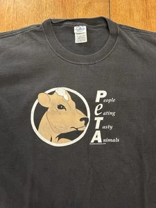 Camiseta Y2K PETA Parodia 2XL Personas Comiendo Sabrosos Animales De Colección Divertida - Imagen 1 de 6