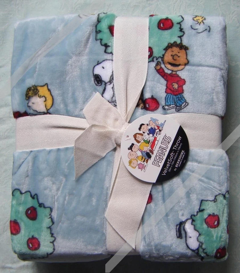 PEANUTS Snoopy Berkshire Autumn Fall Blue Velvetsoft Throw 55x70 New (BX67) - Image 1 of 1