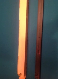2000 NISSAN SENTRA Left Driver Side Front Door EXTERIOR Outer Molding 828715M700 - Picture 1 of 6