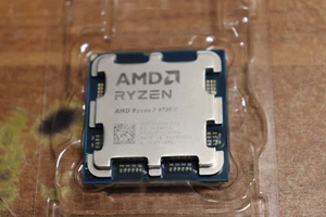 AMD Ryzen 7 9700X 8-Core, 16-Thread Unlocked Desktop Processor - Afbeelding 1 van 1