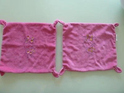 C6- DOUDOU PLAT CORA CARRE VELOURS ROSE AVEC VACHE BRODE - LOT DE 2 - Photo 1/3