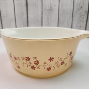 Vintage Pyrex Trailing Flowers Casserole Dish 475 2.5 Qt.  - No Lid - 1980 - Picture 1 of 11