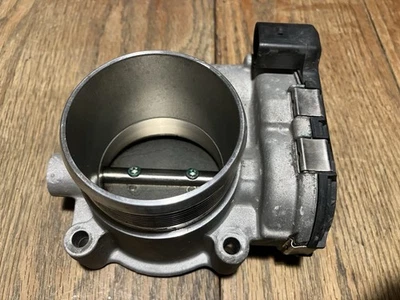 2014-2017 Volkswagen Passat Jetta Beetle 1.8L 2.0 Throttle Body Valve 06K133062D - Image 1 of 4