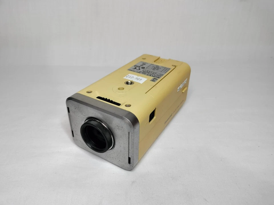 Sony SSC-DC88P SSCDC88P Color Video Camera AC220-240V 4.2W Made in Japan - Image 1 of 3