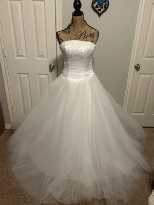 Mori Lee размер 6 свадебное платье - бальное платье стиль - без бретелек - жемчуг/стразы - Изображение 1 из 4