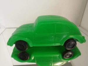 VINTAGE PLASTICA VW VOLKSWAGEN MAGGIOLINO VERDE PROMO GERMANIA OCCIDENTALE - Foto 1 di 11