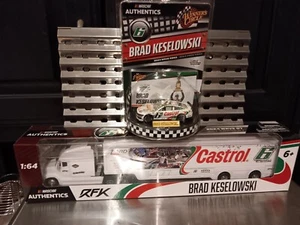 1/64 2024 BRAD KESELOWSKI DARLINGTON WIN CASTROL THROWBACK CAR & HAULER SET - Picture 1 of 11