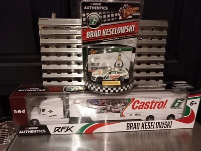 1/64 2024 BRAD KESELOWSKI DARLINGTON WIN CASTROL THROWBACK CAR & HAULER SET - Image 1 of 4