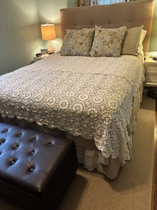 Vintage Hand Crocheted Bedspread Coverlet Or Tablecloth LARGE 104”x 84” Heavy - Picture 1 of 12