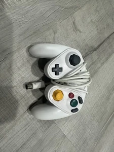 Gamestop GameCube Wired Controller W/ Turbo - Fast Shipping - Picture 1 of 4