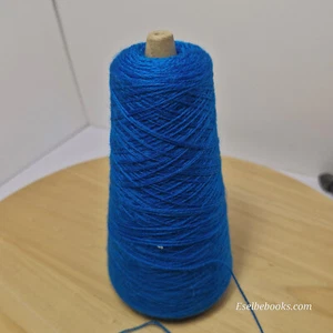 Unbranded machine knitting yarn - fluffy dark turqoiuse green - 201 grams (C201) - Picture 1 of 9