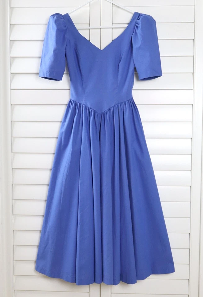 Maxi Vestido LAURA ASHLEY Vintage Lazo Espalda Línea A Cintura Fruncida Talla US 6 Foto 1 de 4