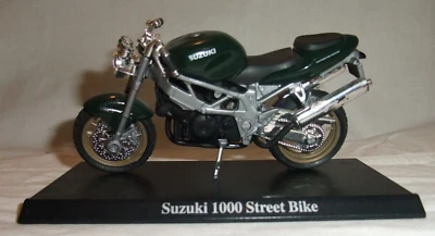 M.1 N Maisto Suzuki 1000 Street Bike Modell-Motorrad 1:18 - Bild 1 von 4