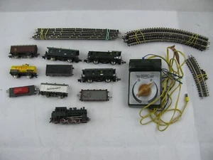 846| Rokal Konvolut Spur TT Eisenbahn Lok + Güterwagen / Personenwagen / Gleise - Bild 1 von 6