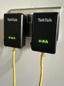 2 x D-Link DHP-300AV Powerline Adapters Homeplugs TalkTalk BT Sky Virgin EE - Picture 1 of 3