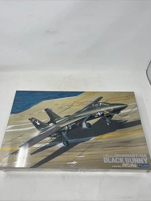 NEW SEALED Fujimi 1/48 scale rumman F-14A Tomcat Model Kit Black Bunny Kit 33004 - Image 1 of 3