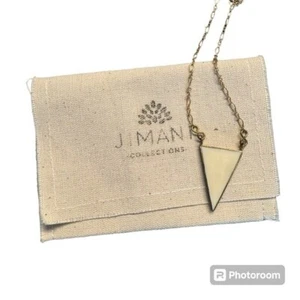 Jimani Collections Tatu Triangle Bone Halskette - Bild 1 von 3
