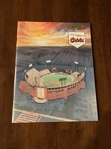 BALTIMORE ORIOLES MEMORIAL STADIUM LAST DAY PROGRAM - MINT - Picture 1 of 2